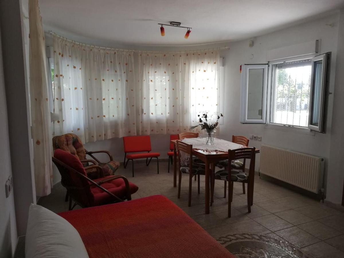 Don Bazilio Seahouse Apartment เลปโตการายา ภายนอก รูปภาพ