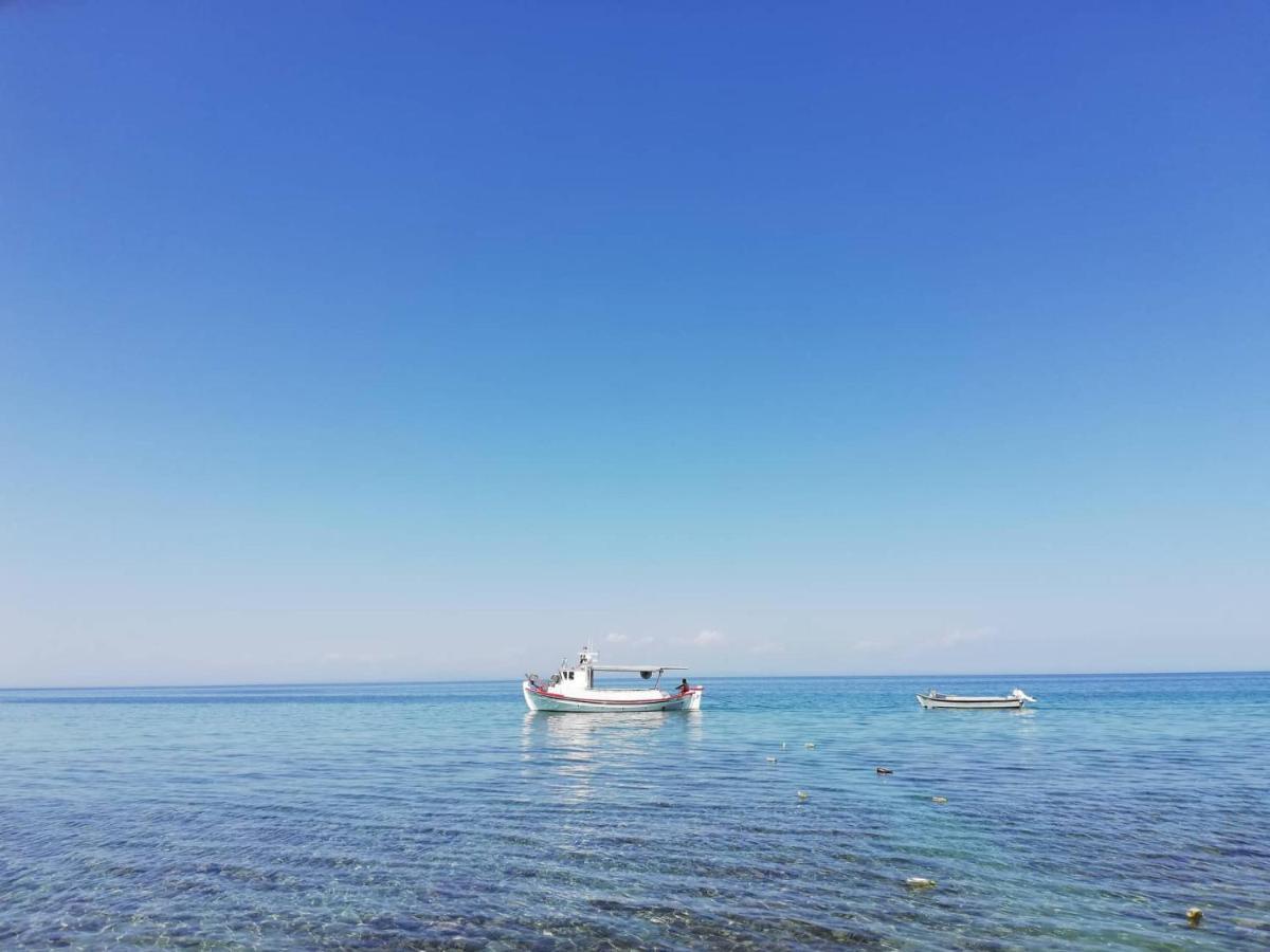 Don Bazilio Seahouse Apartment เลปโตการายา ภายนอก รูปภาพ